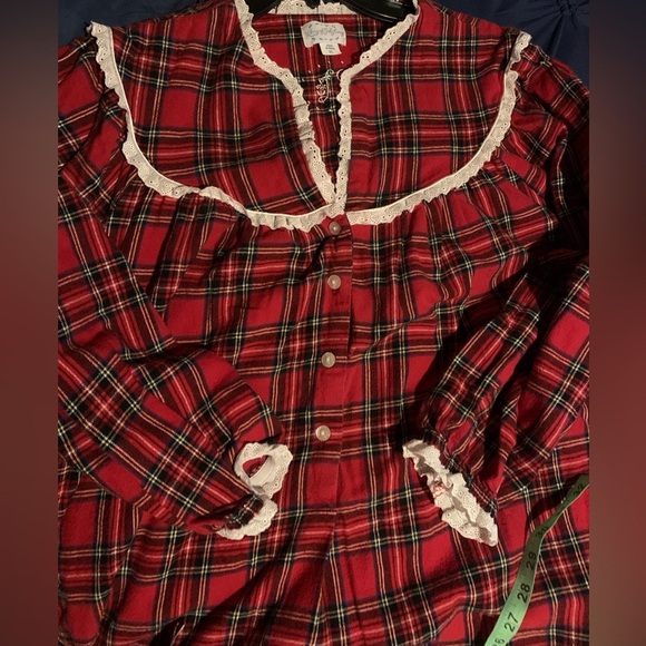 Red and White Ruffled Pajamas with Bishop Sleeves - Picture 5 of 8